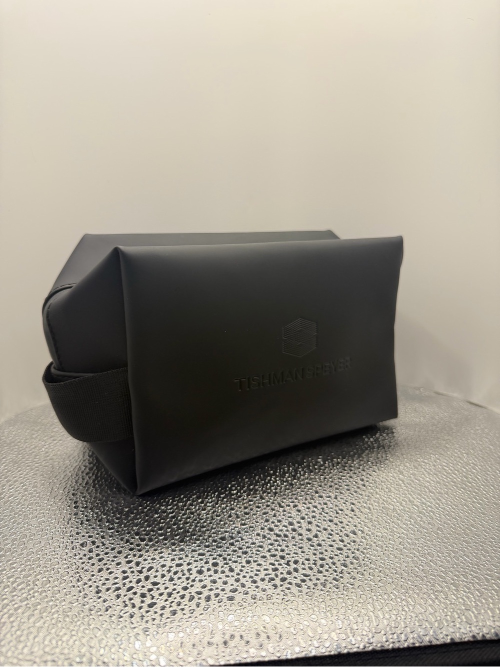 Black Men’s Toiletry Dopp Kit